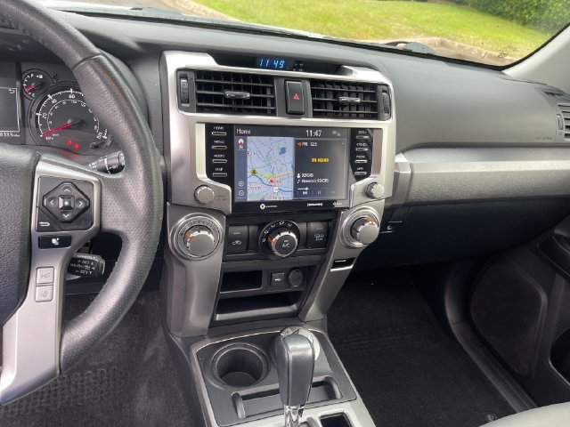 Used 2022 Silver Toyota SR5 Premium image 17