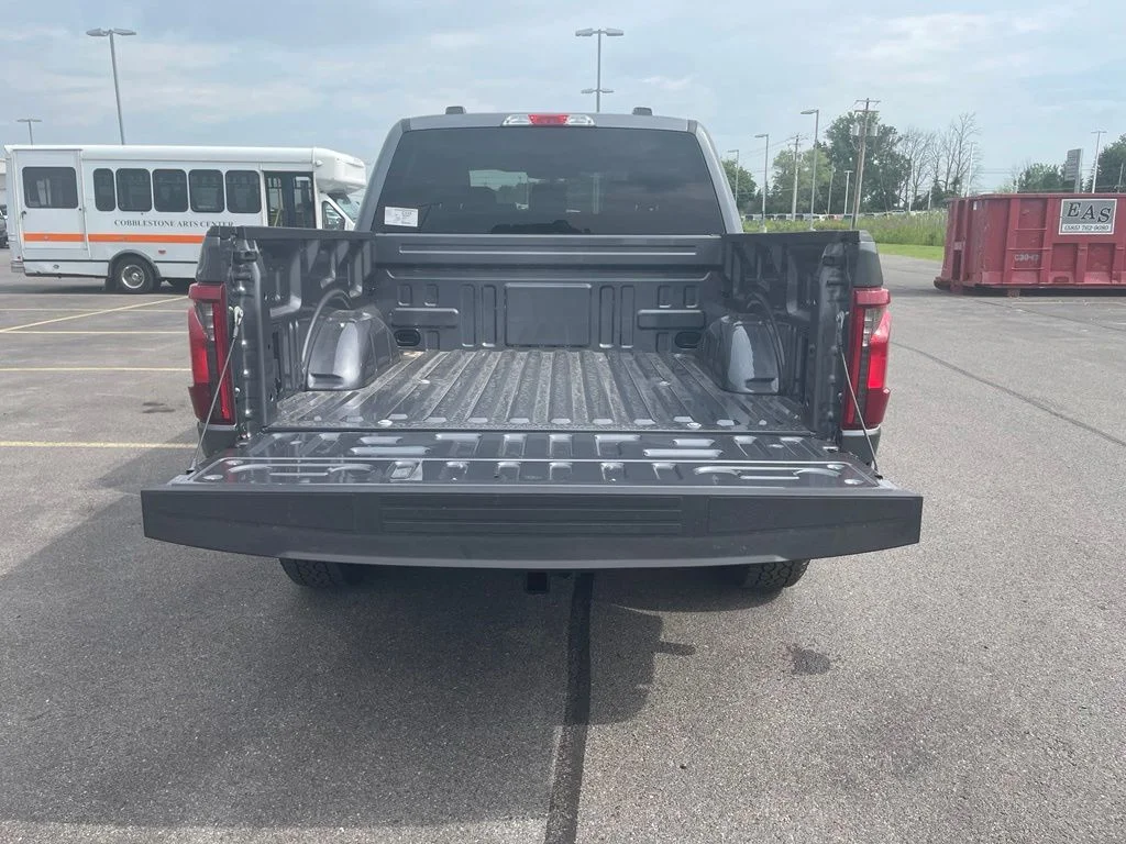 New 2026 Carbonized Gray Metallic Ford XLT image 10