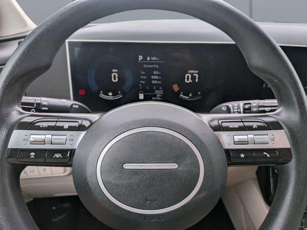 New 2025 Gray Hyundai SEL AWD image 32