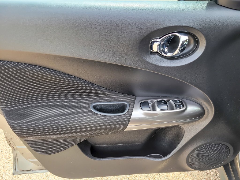 Used 2012 Gun Metallic Nissan S image 15