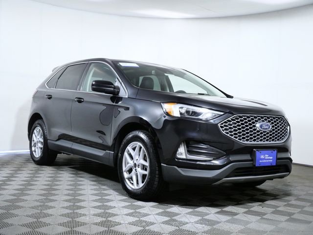 Certified Used 2024 Black Ford SEL image 1