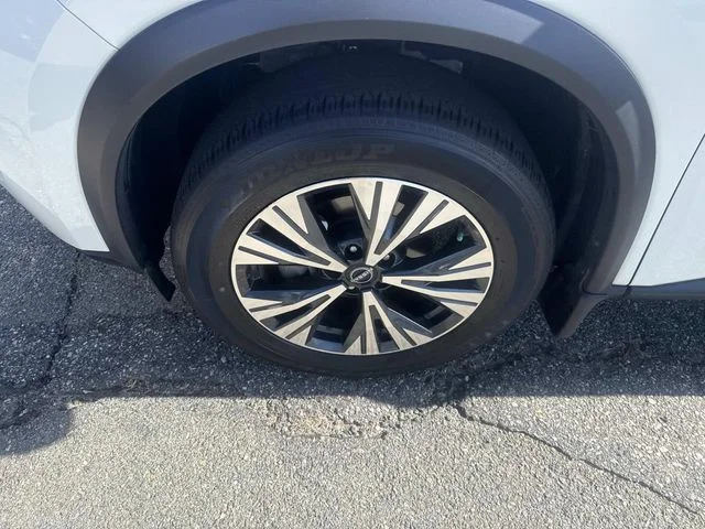 2023 Nissan Rogue SV - Photo 11