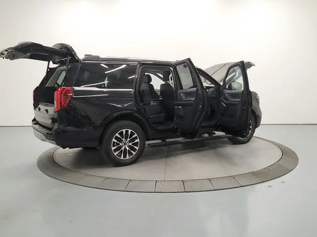 Used 2025 Black Ford Platinum image 16