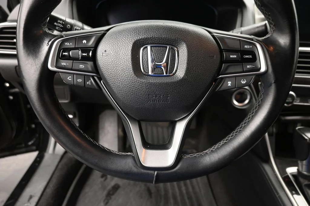 Used 2018 Black Honda EX-L image 17