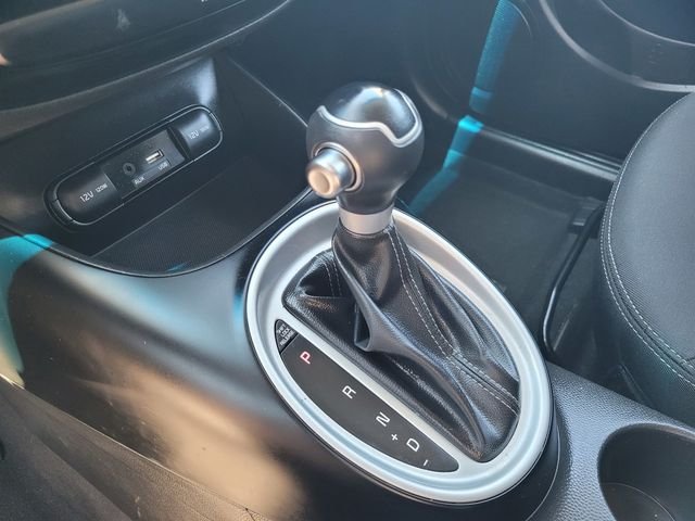 Used 2017 Silver Kia Plus image 20