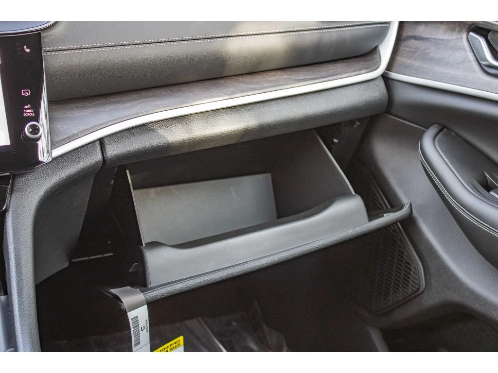 New 2026 Baltic Gray Metallic Clearcoat Jeep Laredo Altitude image 51