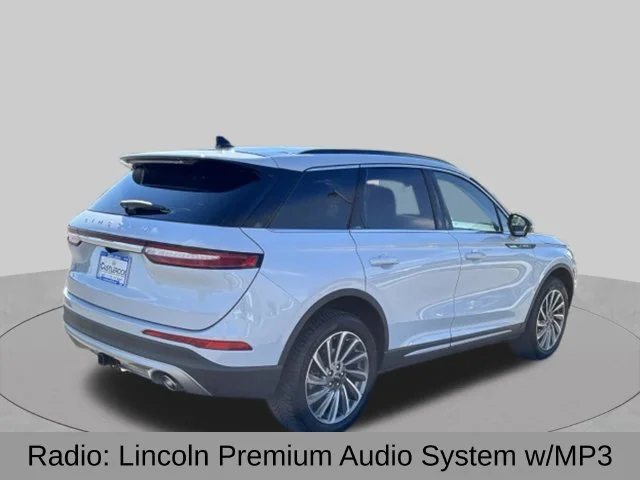 Used 2025 White Lincoln Reserve image 6