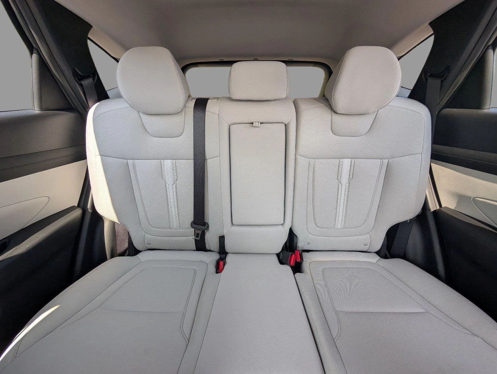 Used 2026 Hampton Gray Hyundai SEL image 33