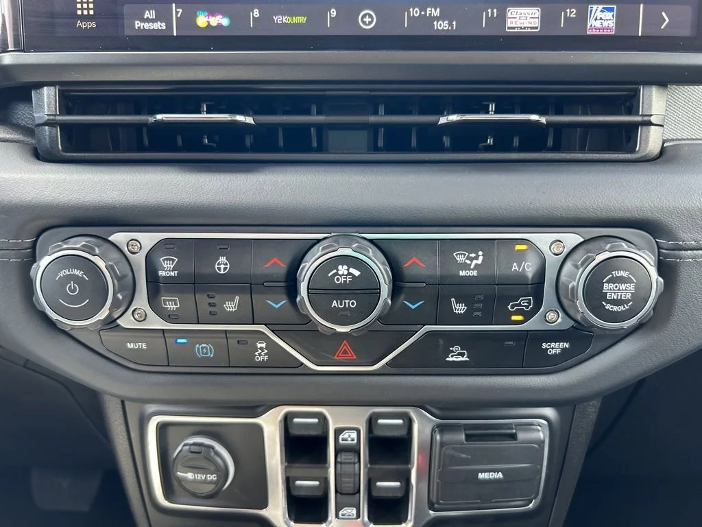 Used 2025 Red Jeep Sahara image 17
