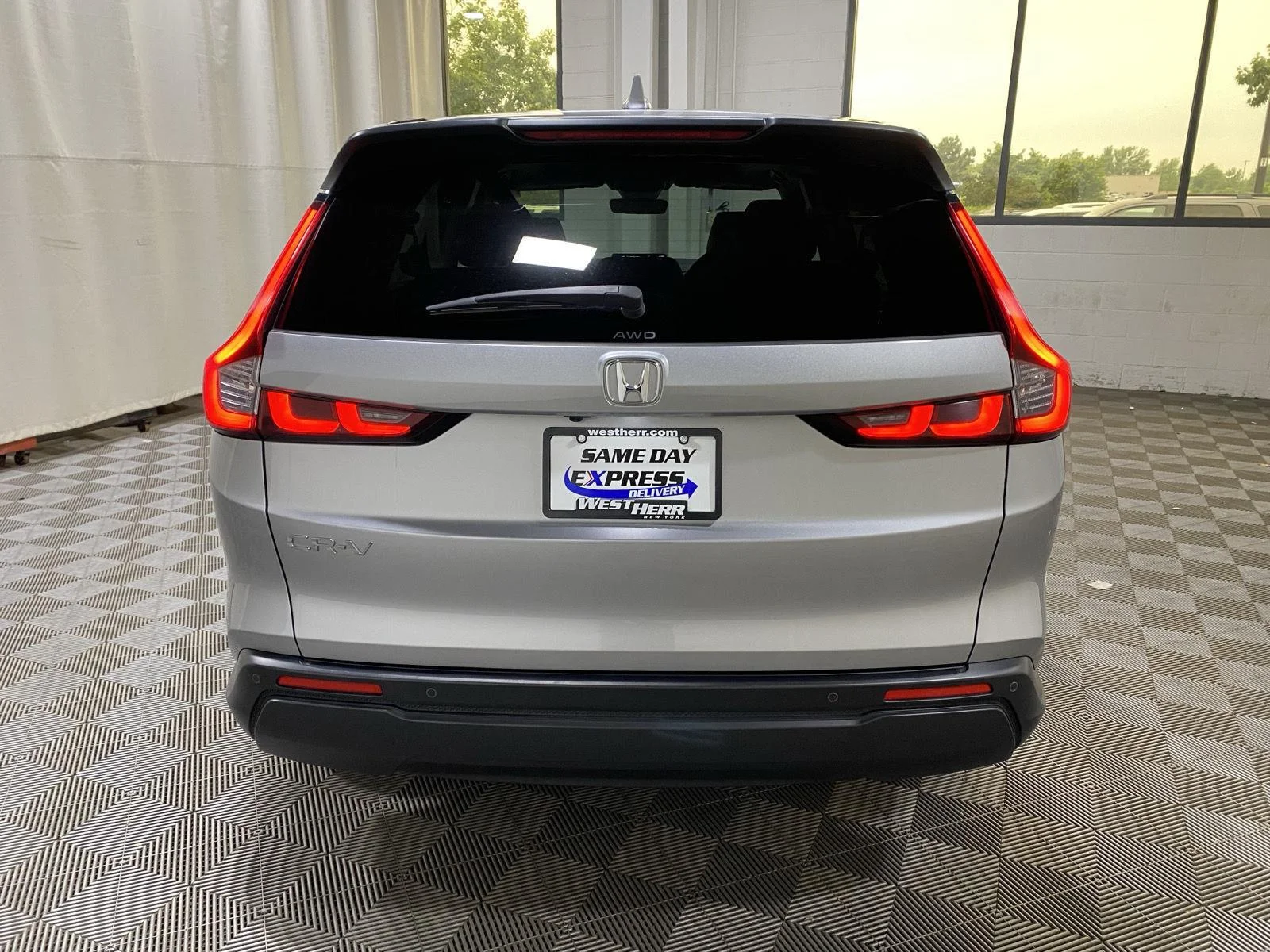 Used 2024 Lunar Silver Metallic Honda EX-L image 6