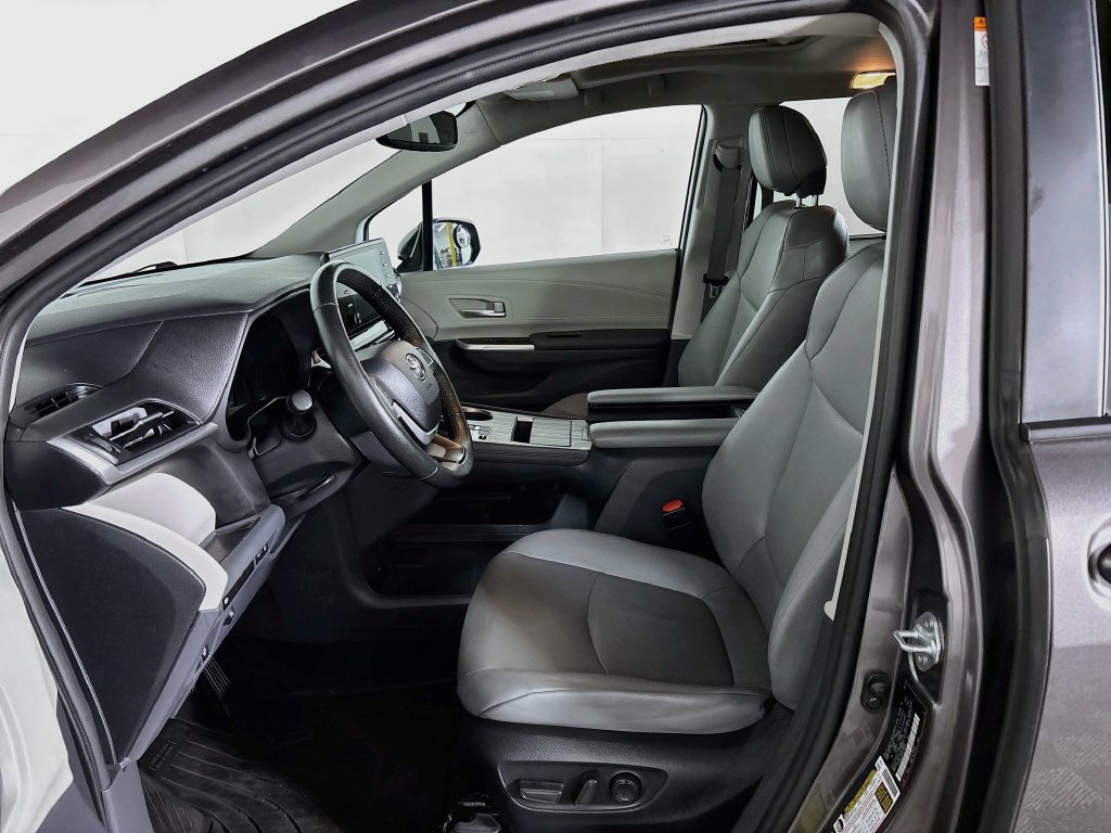 Used 2023 Predawn Gray Mica Toyota XLE image 11