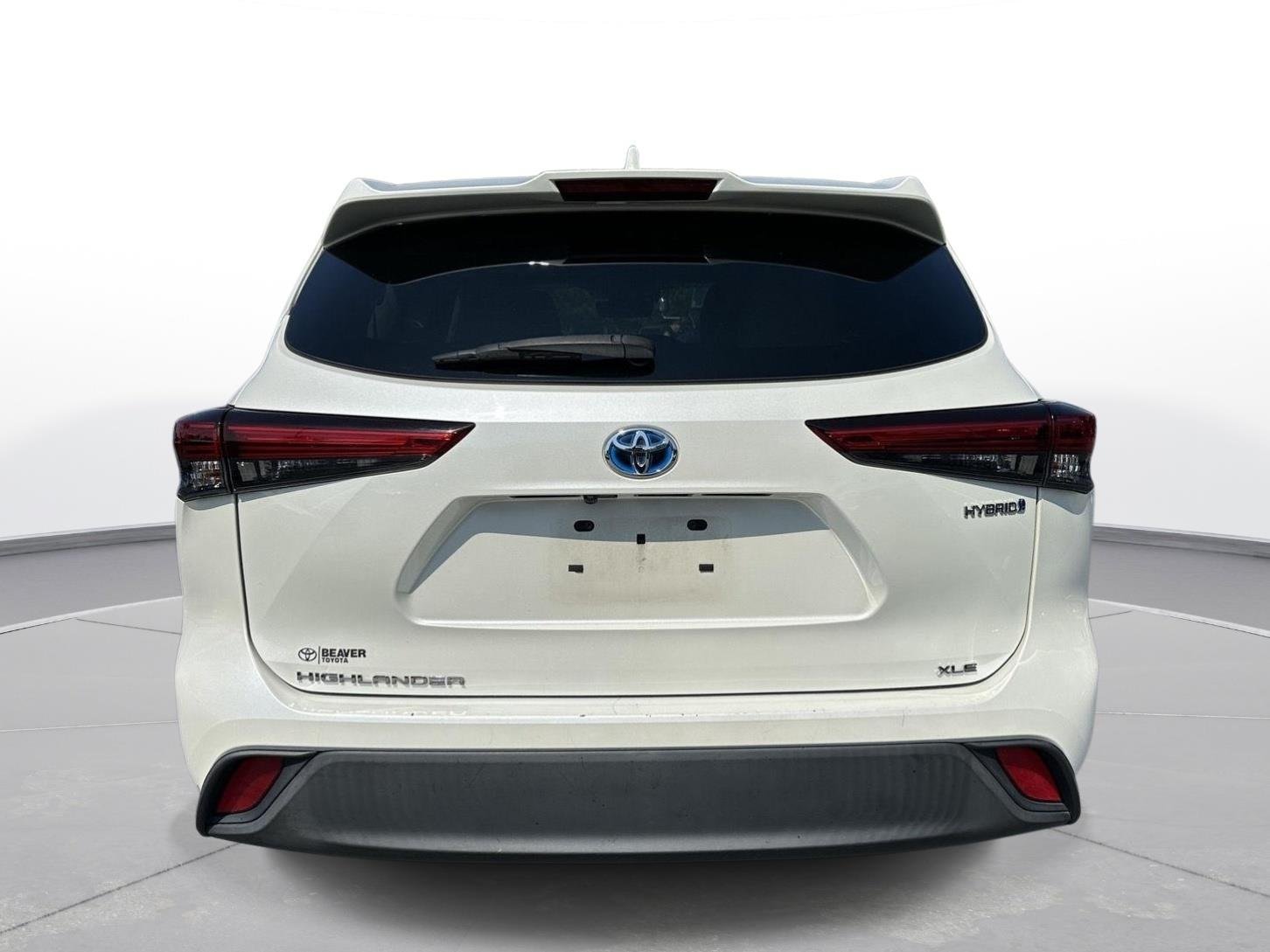 Used 2020 Blizzard Pearl Toyota XLE image 7