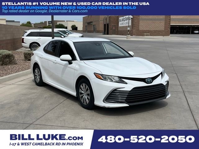2022 Toyota Camry LE Hybrid's photo
