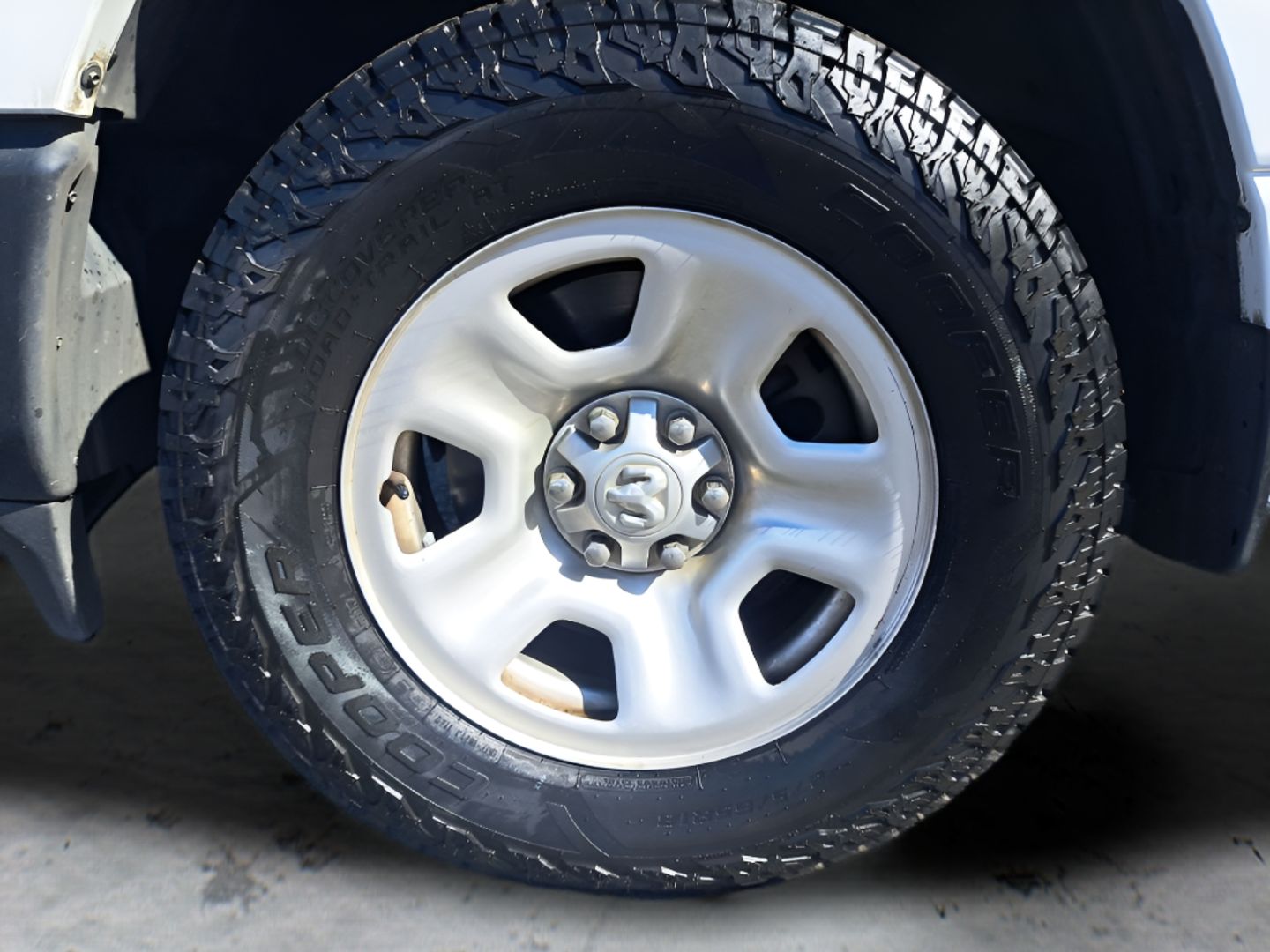 Used 2022 White Ram Tradesman image 9