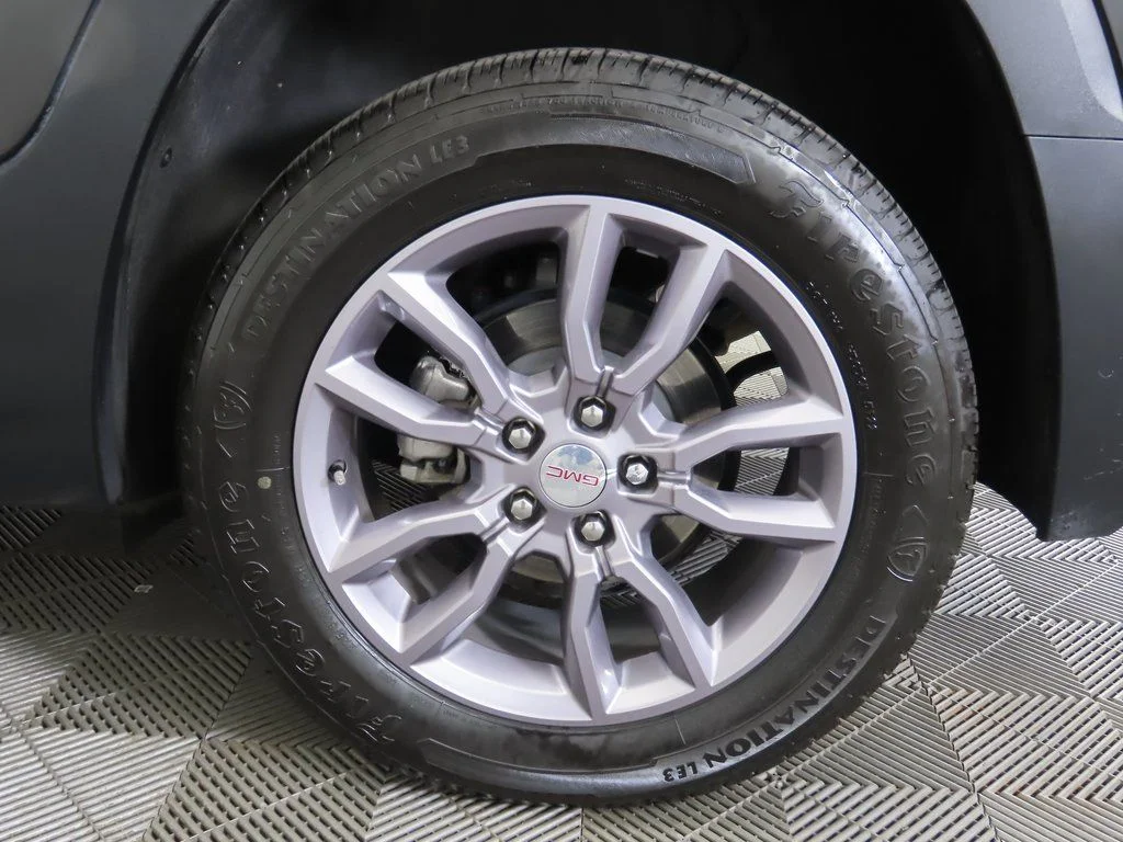 Used 2023 Black GMC SLT image 29