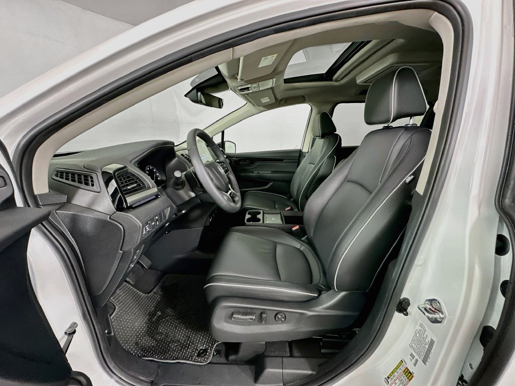 2026 Honda Odyssey Touring - Photo 20
