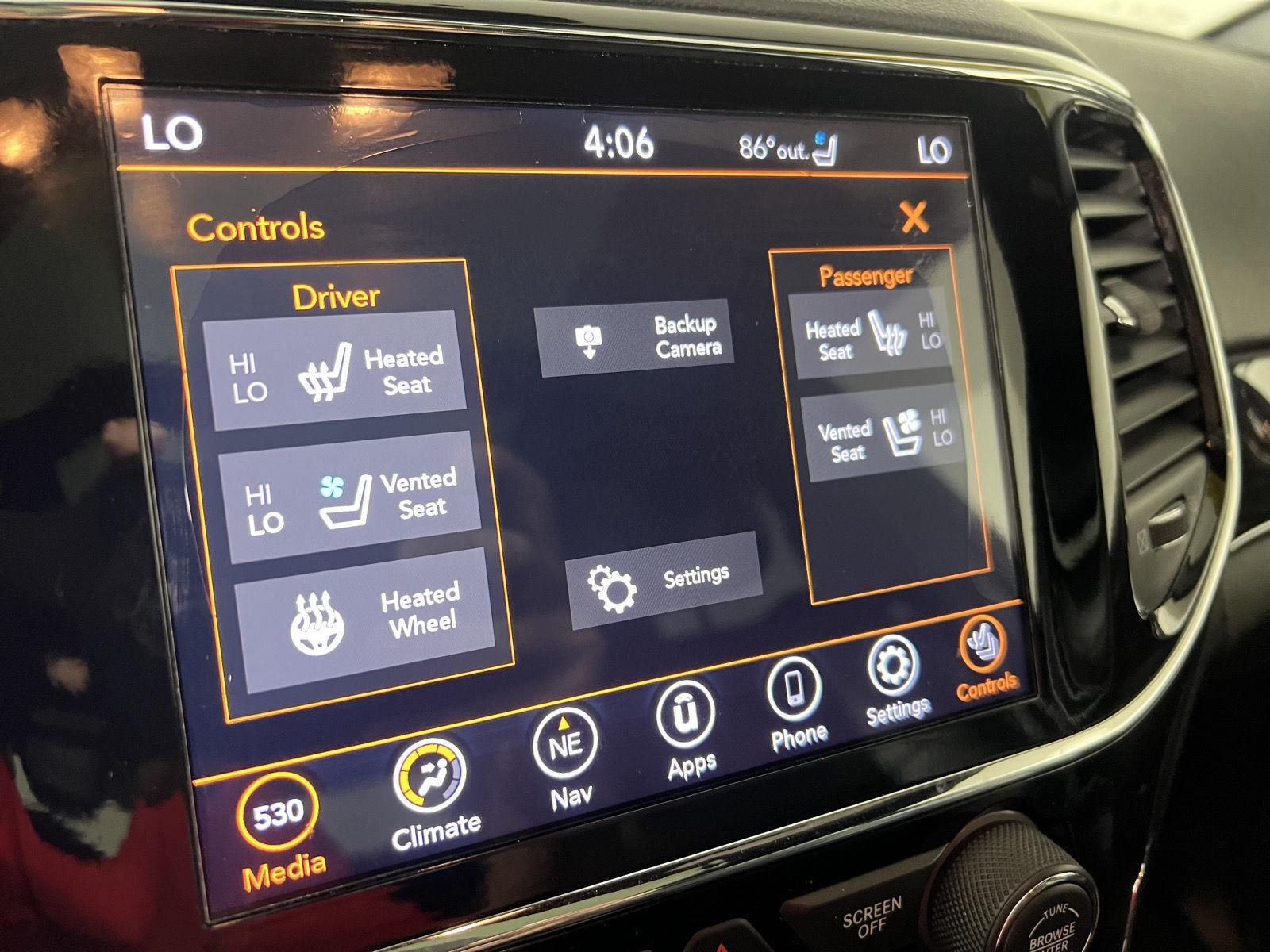 Used 2019 Ivory 3-Coat Jeep Overland image 16
