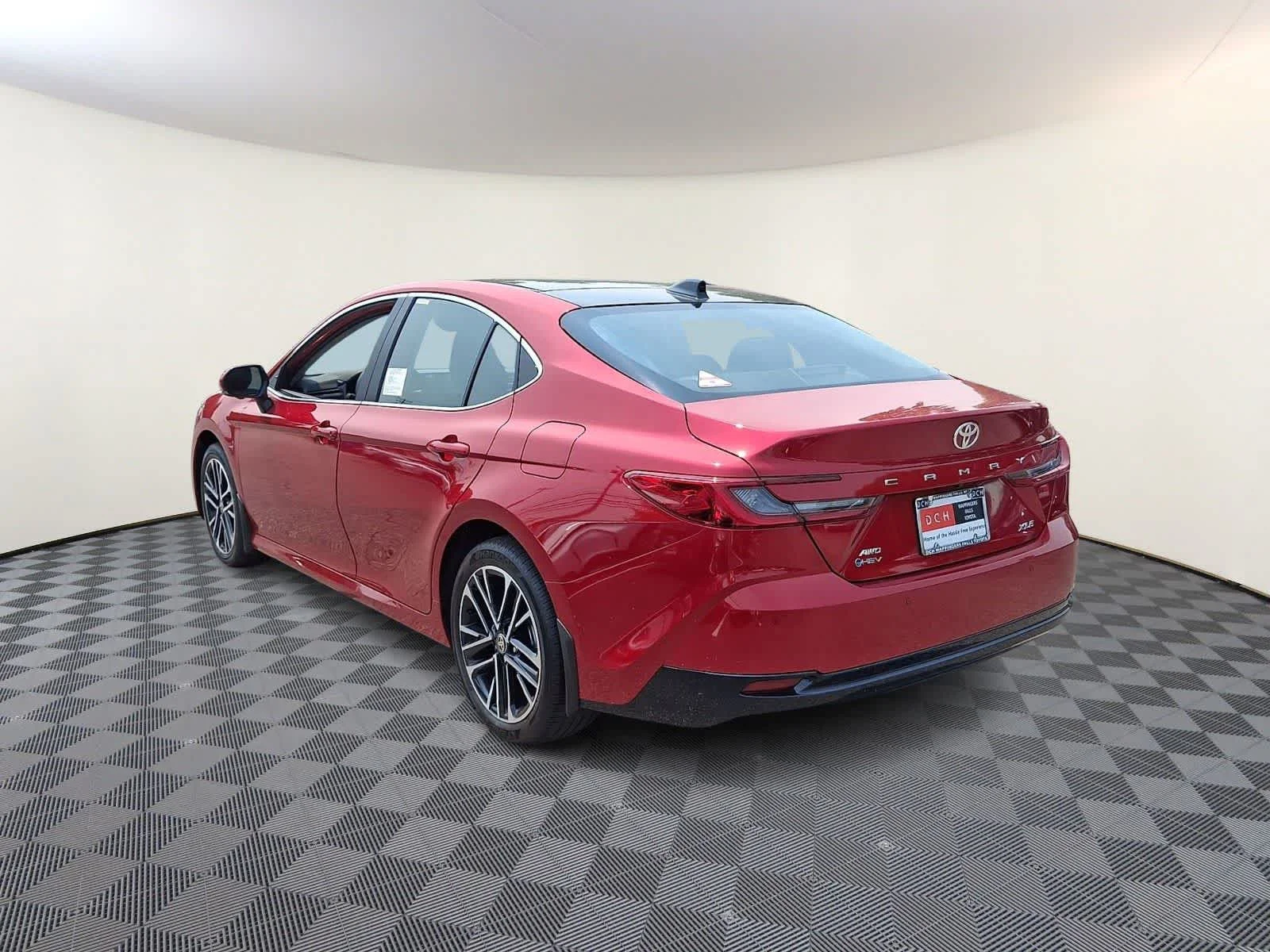 2026 Toyota Camry XLE - Photo 6