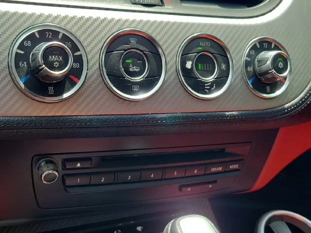 2011 BMW Z4 sDrive30i - Photo 31