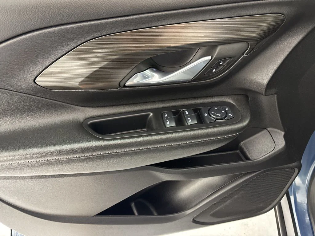 Used 2024 Blue GMC SLE image 22