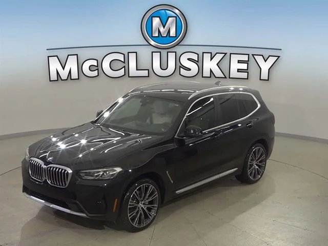 Used 2023 Black BMW xDrive30i image 18