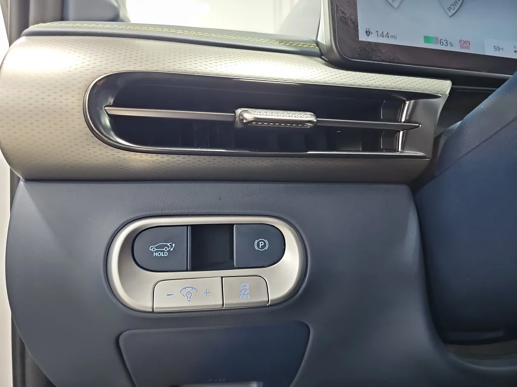 Used 2024 White Genesis Performance image 28