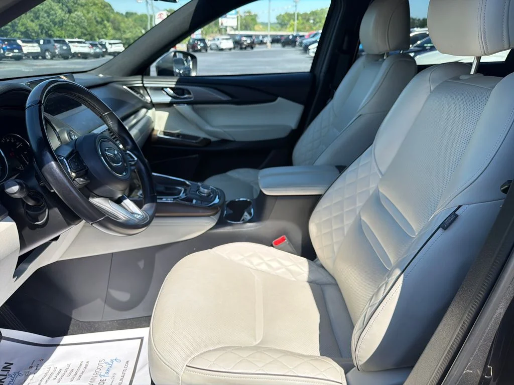 Used 2023 Gray Mazda Signature image 9