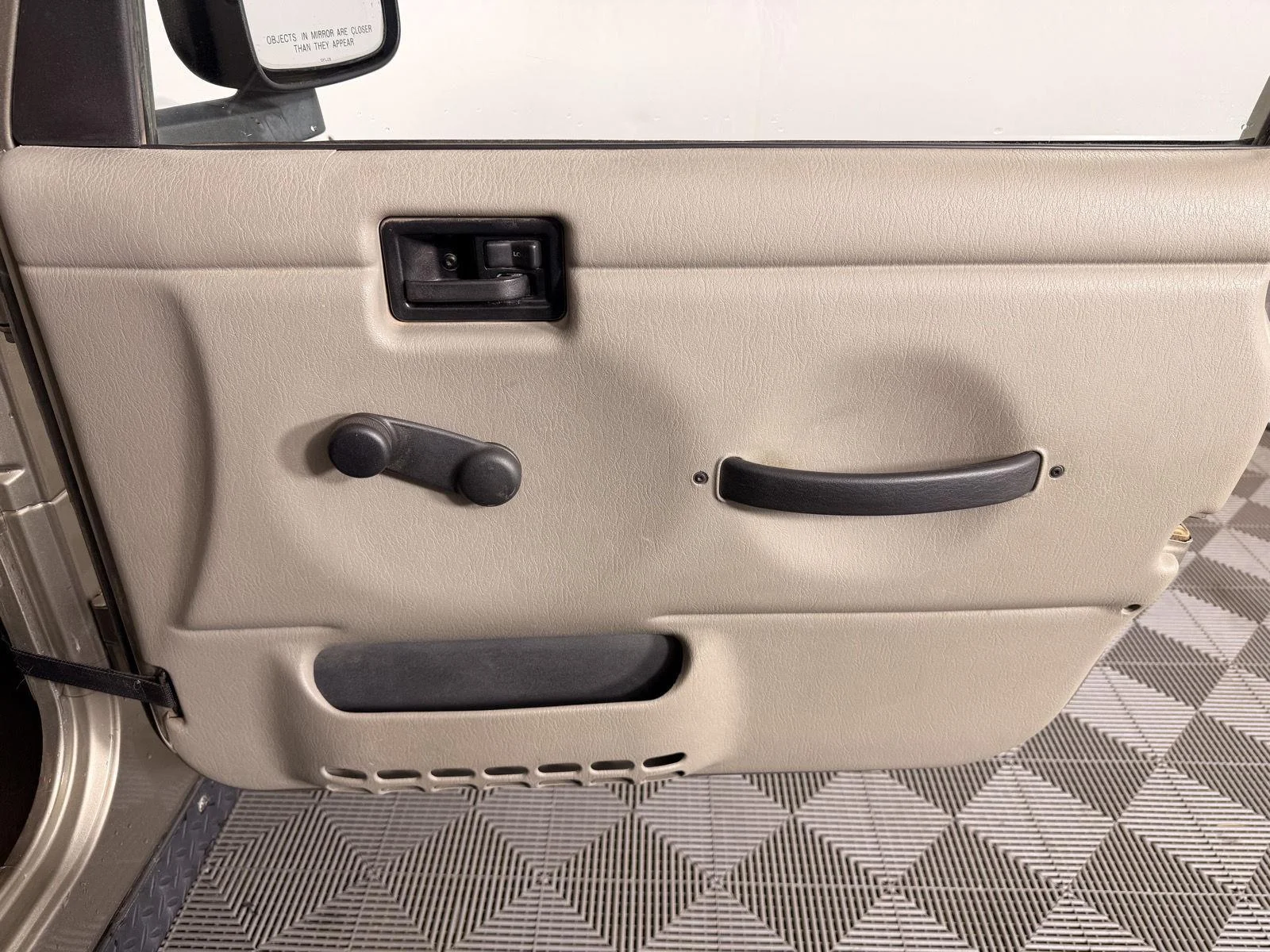 Used 2006 Light Khaki Metallic Jeep Rubicon image 16