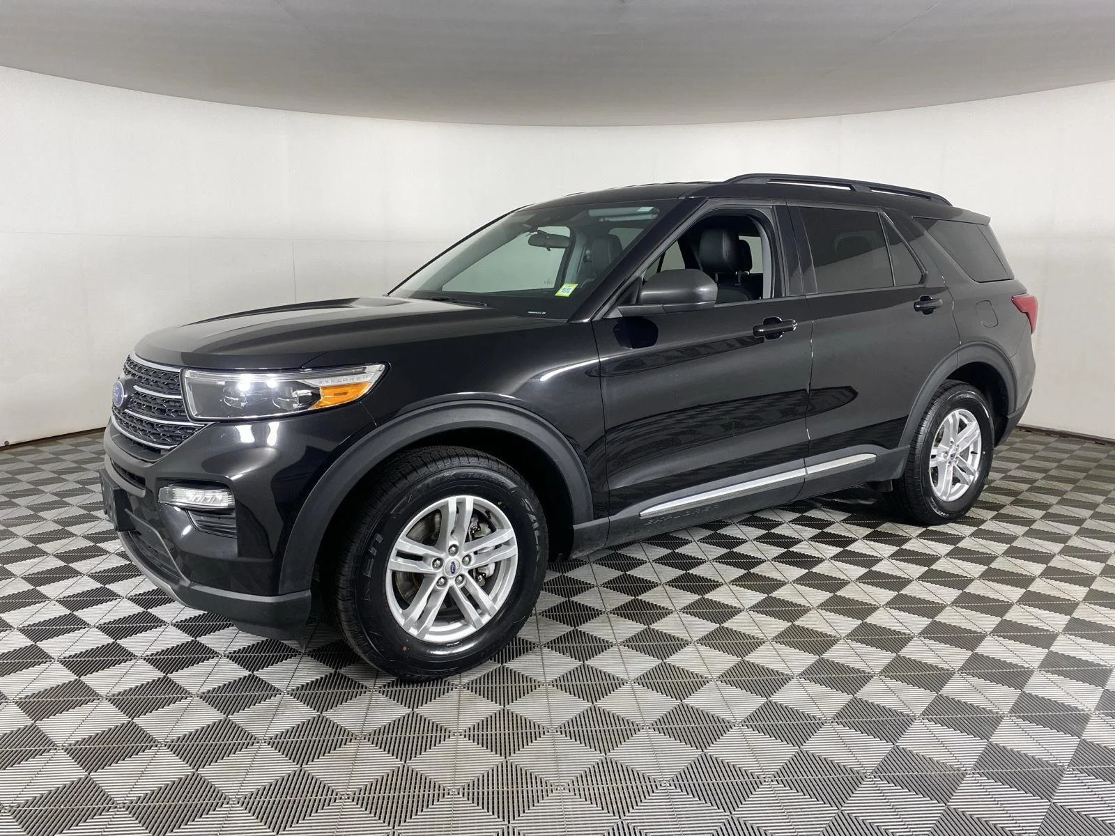 Used 2023 Agate Black Ford XLT image 13