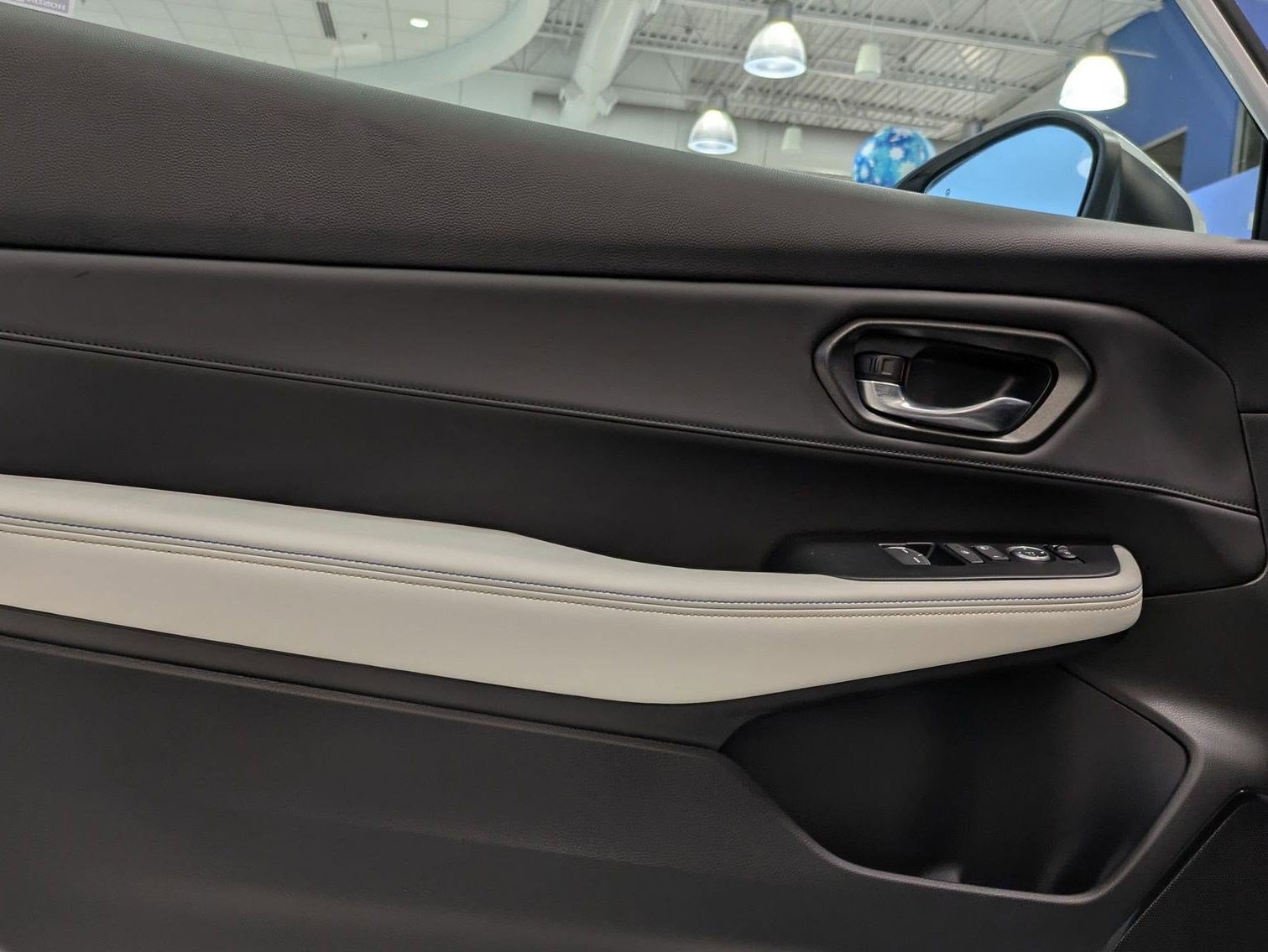 New 2026 Winter Frost Pearl Honda Coupe image 9
