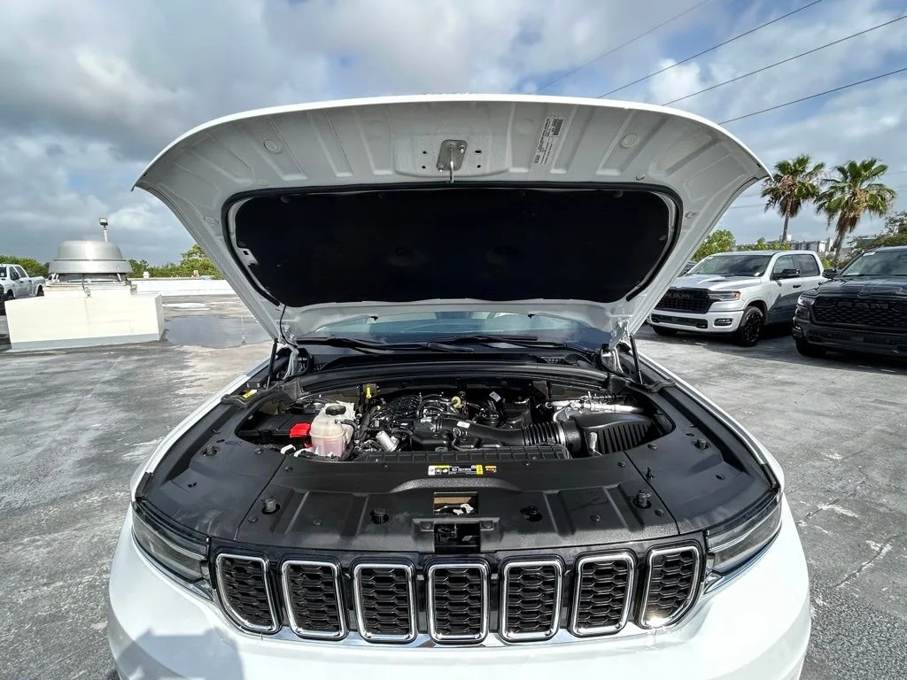 Certified Used 2022 White Jeep Limited image 28