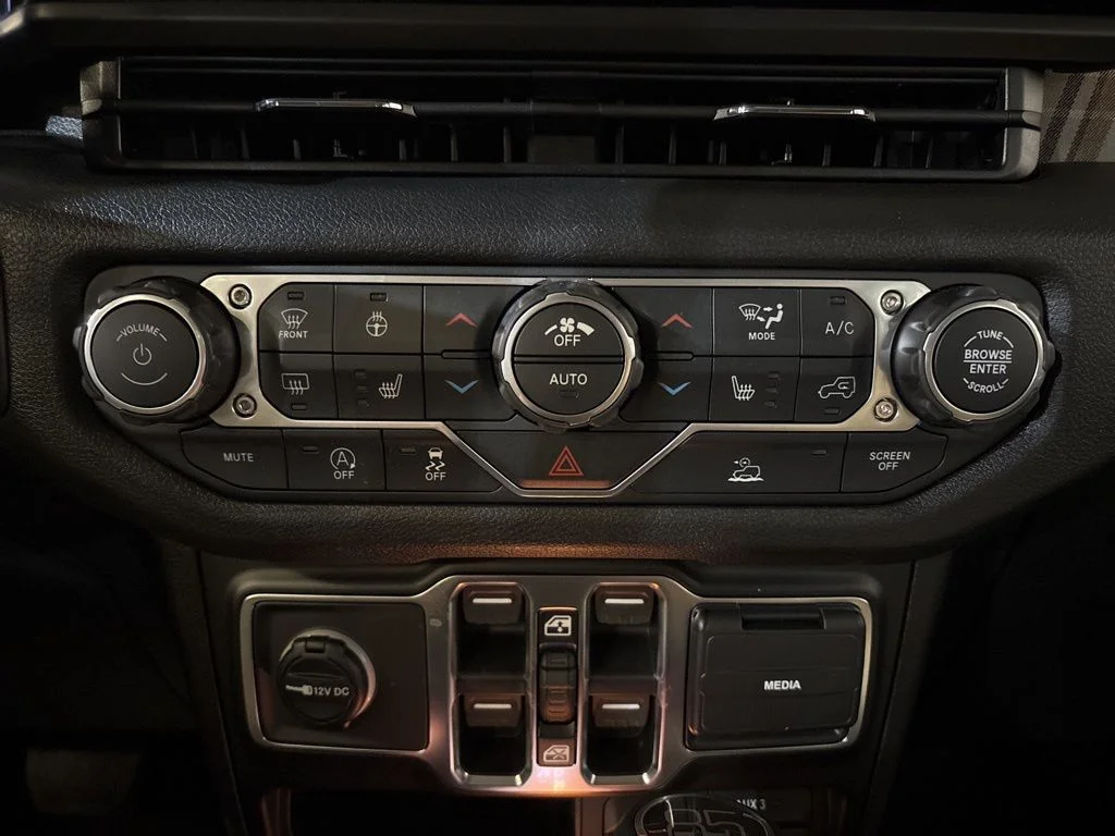 New 2026 Black Jeep 85th Anniversary Edition image 28