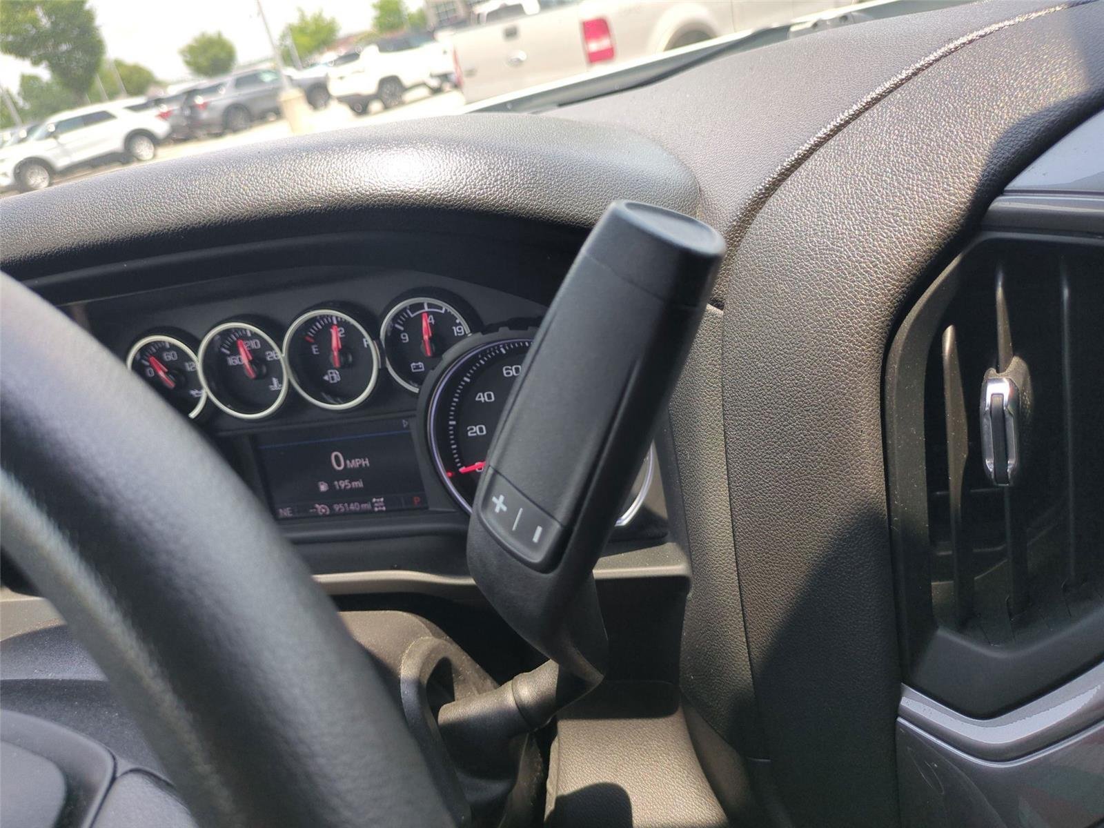 Used 2022 Summit White Chevrolet Custom image 28