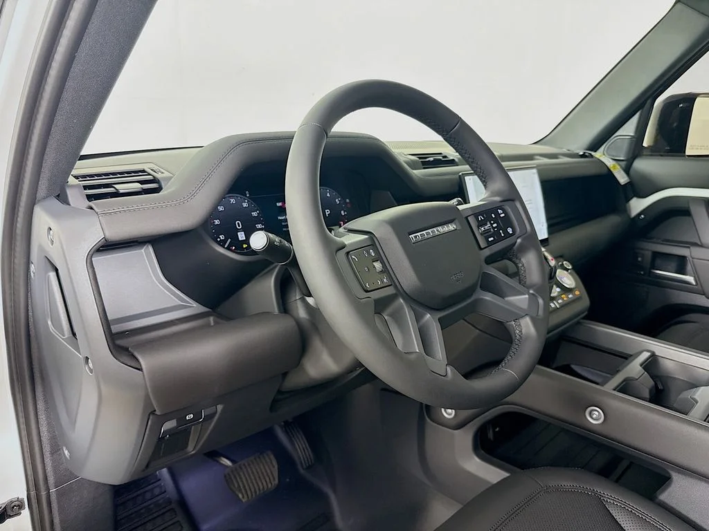 Certified Used 2025 Gray Land Rover S image 9