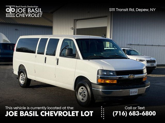 2025 Chevrolet Express 3500 LT