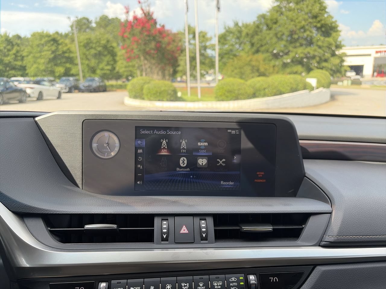 Used 2019 Moonbeam Beige Met Lexus ES 350 image 23