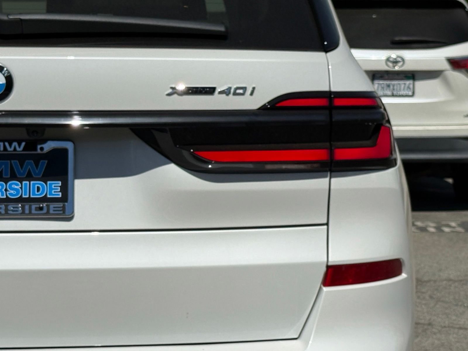 New 2027 Mineral White Metallic BMW xDrive40i image 14