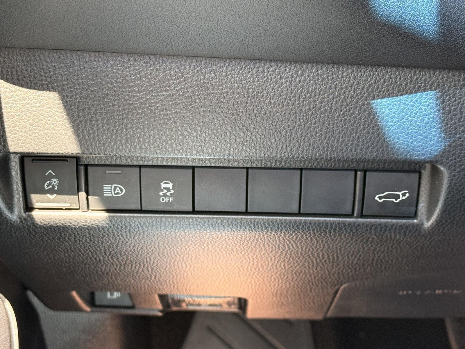 Used 2021 Blueprint Toyota LE image 36