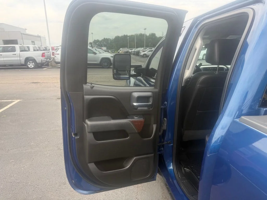 Used 2016 Blue GMC SLT image 32