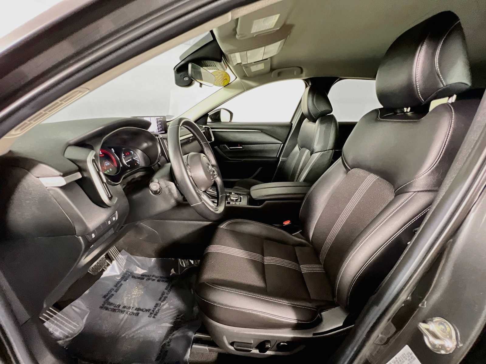 Used 2025 Machine Gray Metallic Mazda Preferred Package image 22