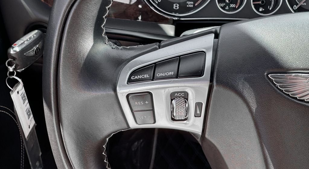 Used 2012 Black Bentley Base image 22
