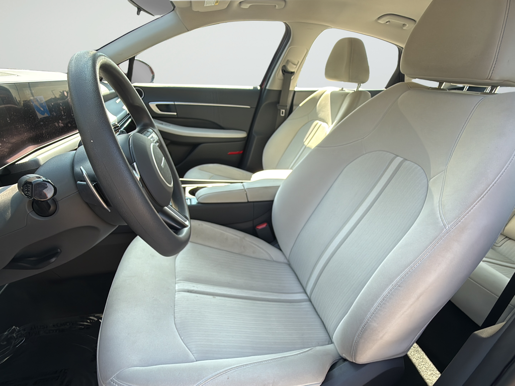 Used 2025 Red Hyundai SEL image 10