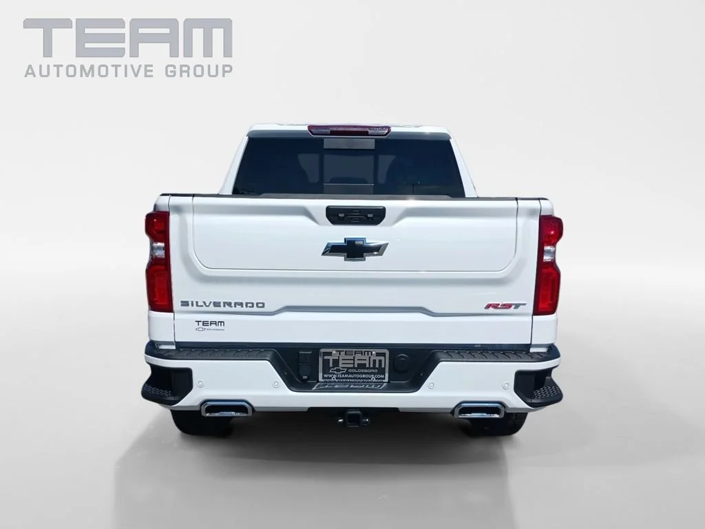Used 2025 Summit White Chevrolet RST image 6