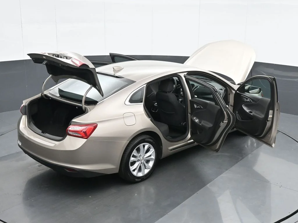 Used 2022 Gray Chevrolet LT image 39
