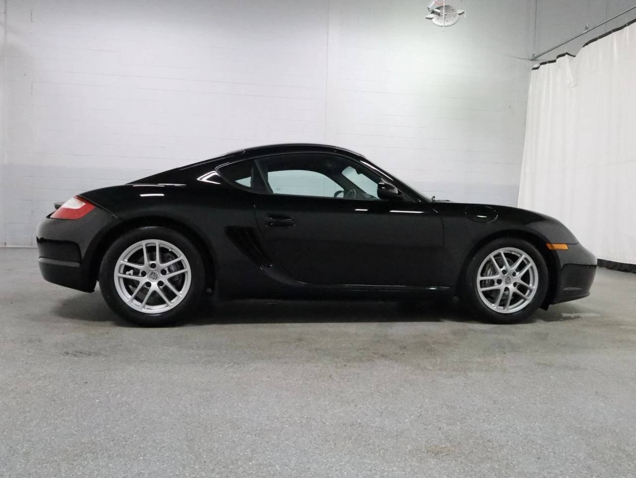 Used 2007 Black Porsche Cayman image 10