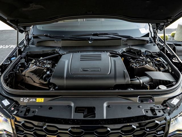 New 2026 Charente Grey Land Rover Dynamic SE image 39
