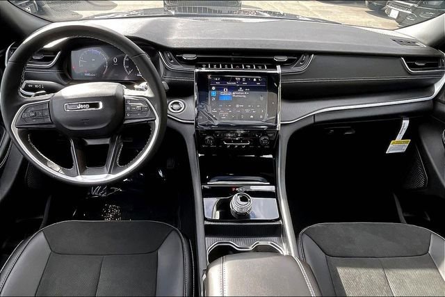New 2025 Baltic Gray Metallic Clear-Coat Exterior Paint Jeep Altitude X image 6