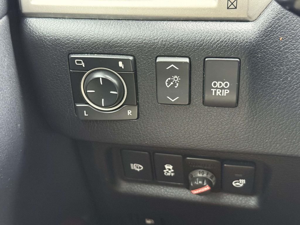 Used 2011 Black Lexus 460 Premium image 27
