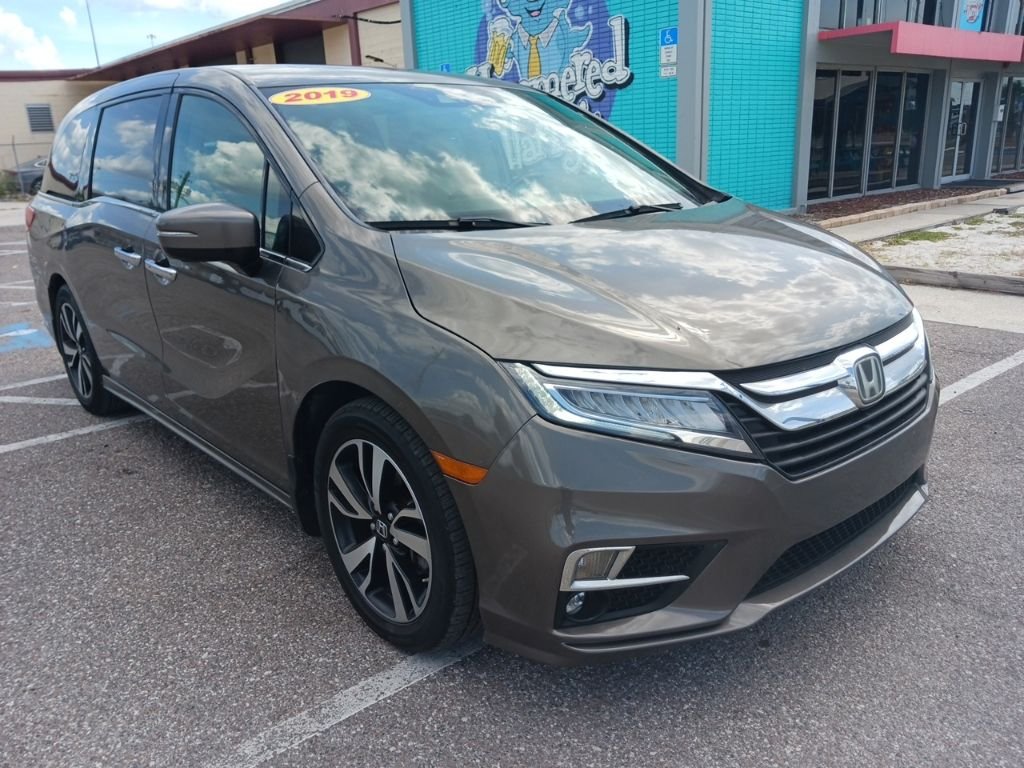 2018 Honda Odyssey Elite's photo