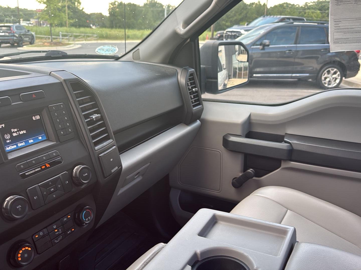 Used 2017 OXFORD WHITE FORD  image 22